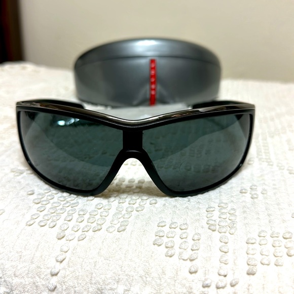🕶️ PRADA sport sunglasses grey lenses with case - Picture 4 of 5